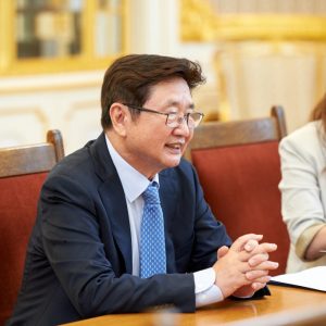 The meeting of the UW Rector with the Korean Minister of Culture, Sports and Tourism, Park Bo Gyoon. Photo by M. Kaźmierczak / UW