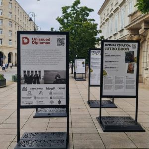 The exhibition "Unissued diplomas" in front of the UW Museum. Photo by Mykhailo Dashchenko