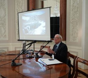 Dr J. Reinhard’s lecture at the UW. The American scientist was honoured with the UW Medal. Photo by Mirosław Kaźmierczak/UW
