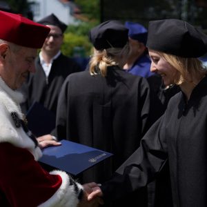 The promotion ceremony at the University of Warsaw Library Gardens. Photo by Mirosław Kaźmierczak/UW