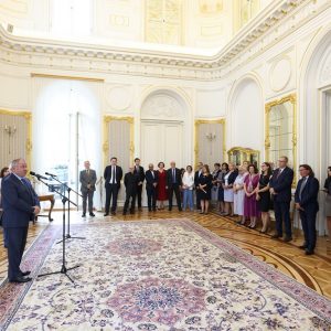 Deans of faculties and heads of units appointed for the 2024-2028 term. Photo by Krystian Szczęsny/UW