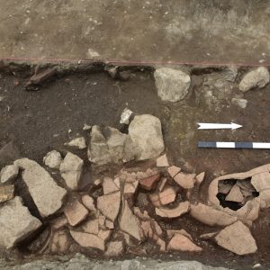 Part of an oven filled with amphorae during exploration. Photo: Marcin Matera