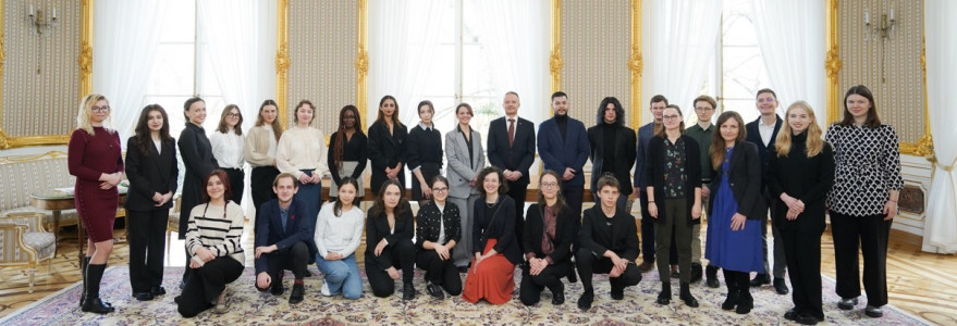 A ceremony to present diplomas to volunteers from the UW. Photo: Mirosław Kaźmierczak/UW