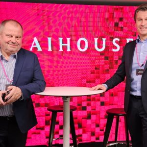 Prof. Alojzy Z. Nowak, the UW Rector, and Robert Grey, the UW Chancellor, at the AI House in Davos. Source: UW