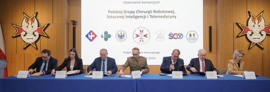 Consortium of the Polish Robotic Surgery, Artificial Intelligence and Telemedicine Group. Photo: M. Kaźmierczak/UW