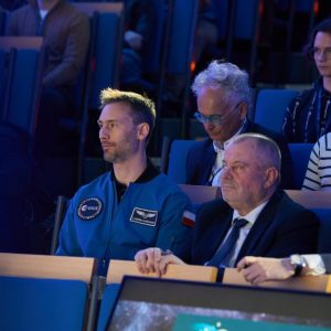 Finale of the “IGNIS” tour with Dr Eng. Sławosz Uznański-Wiśniewski at the University of Warsaw. Credit: UW