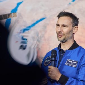 Finale of the “IGNIS” tour with Dr Eng. Sławosz Uznański-Wiśniewski at the University of Warsaw. Credit: UW