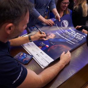 Finale of the “IGNIS” tour with Dr Eng. Sławosz Uznański-Wiśniewski at the University of Warsaw. Credit: UW