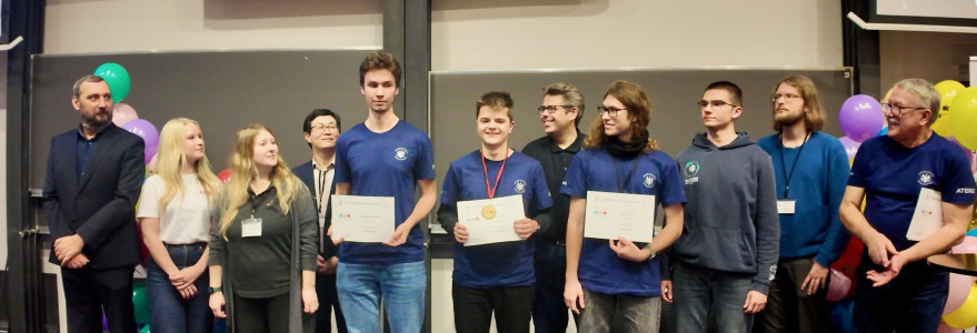 Team UW2 – gold medallists of the 31st ICPC Central Europe Regional Contest. Source: WMIM UW