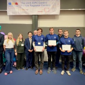 Team UW6 – silver medallists of the 31st ICPC Central Europe Regional Contest. Source: WMIM UW