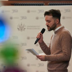 Lecture by Prof. Ben L. Feringa at the UW. Credit: Mirosław Kaźmierczak/UW