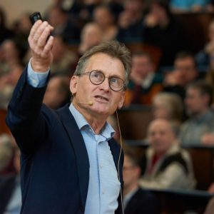 Lecture by Prof. Ben L. Feringa at the UW. Credit: Mirosław Kaźmierczak/UW