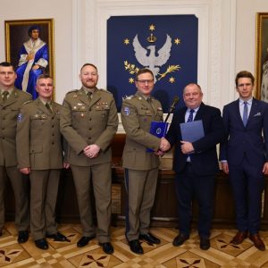 Signing of an agreement under the Cyber LEGION programme. Credit: UW