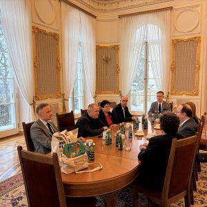 Meeting with representatives of the American University of Beirut Mediterraneo. Source: UW