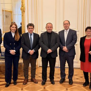 Meeting with representatives of the American University of Beirut Mediterraneo. Source: UW
