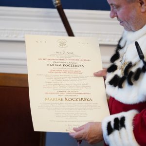 Renewal of Prof. Maria Koczerska’s doctoral degree. Credit: Mirosław Kaźmierczak/UW