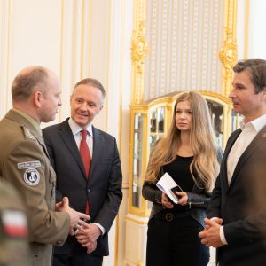 Cooperation agreement between the University of Warsaw and the 18th Warsaw Territorial Defence Brigade. Credit: Mirosław Kaźmierczak/UW