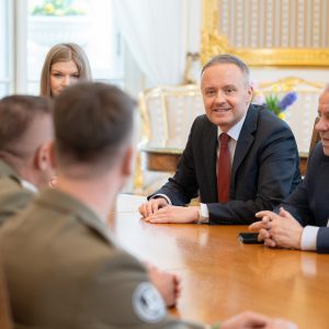 Cooperation agreement between the University of Warsaw and the 18th Warsaw Territorial Defence Brigade. Credit: Mirosław Kaźmierczak/UW