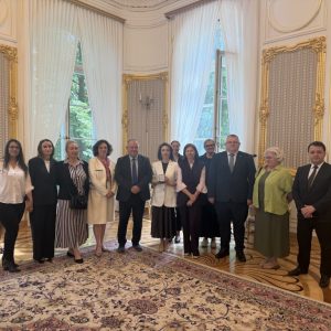 The UW Medal for the Azerbaijani ambassador to Poland. Source: UW