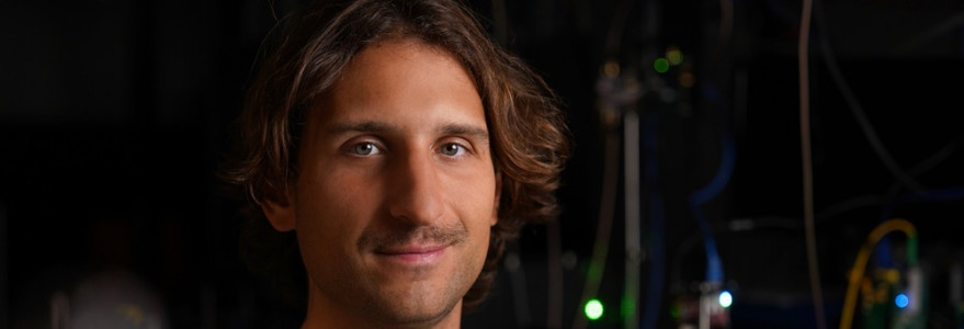 Prof. Michał Parniak from the Faculty of Physics and the Centre of New Technologies at the UW has received a Starting Grant from the European Research Council (ERC) to carry out the project “Quantum Rydberg Antenna Systems” (QURA). Credit: Mirosław Kaźmierczak/University of Warsaw